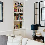 Gorgeous Hideaway In Classy Clifton Lejlighed