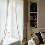 Gorgeous Hideaway In Classy Clifton *