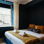 Gorgeous Hideaway In Classy Clifton *