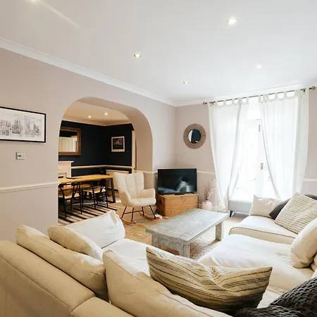 Gorgeous Hideaway In Classy Clifton Lejlighed