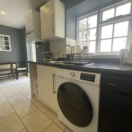 Gorgeous Hideaway In Classy Clifton Bristol