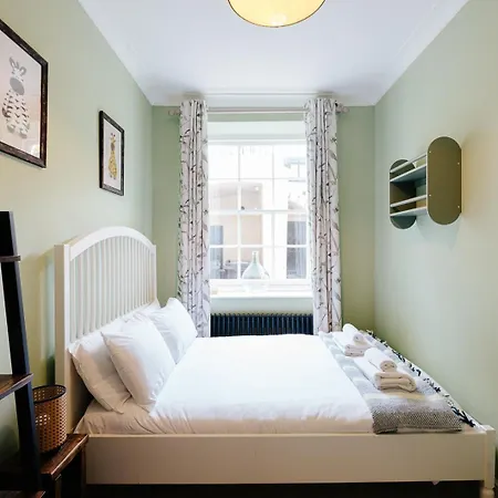 Gorgeous Hideaway In Classy Clifton דירה בריסטול