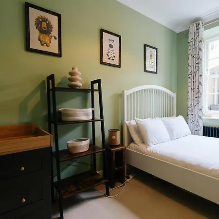 Gorgeous Hideaway In Classy Clifton Lägenhet