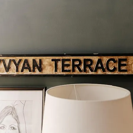 דירה Gorgeous Hideaway In Classy Clifton *