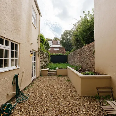 Gorgeous Hideaway In Classy Clifton בריסטול