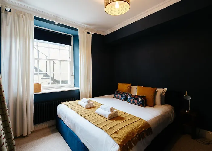 Gorgeous Hideaway In Classy Clifton 아파트