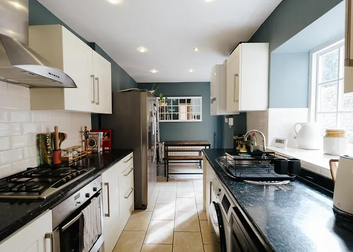 Апартаменты Gorgeous Hideaway In Classy Clifton *