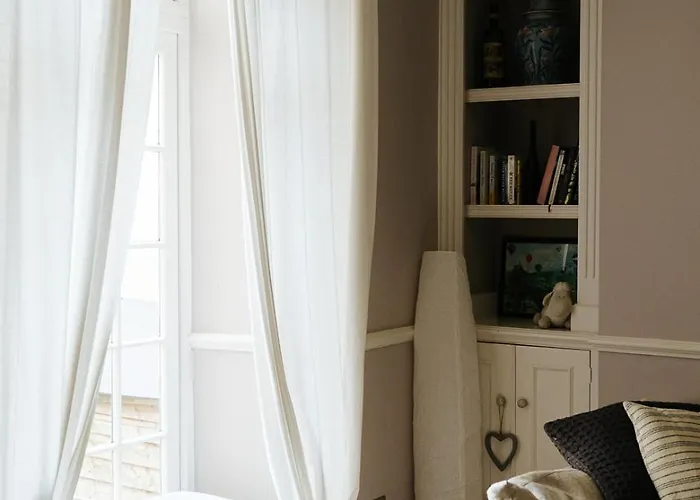 Gorgeous Hideaway In Classy Clifton *