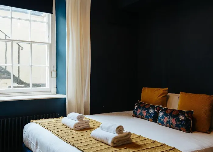 Gorgeous Hideaway In Classy Clifton *