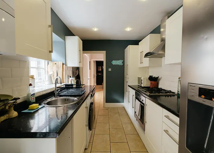 Gorgeous Hideaway In Classy Clifton Апартаменты