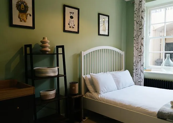 Gorgeous Hideaway In Classy Clifton דירה