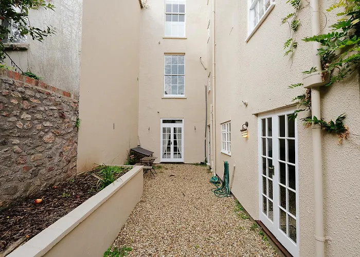 Gorgeous Hideaway In Classy Clifton דירה בריסטול